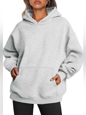 TRENDY QUEEN Oversized Hooded Fleece Sweatshirt Light Gray Size L NWOT